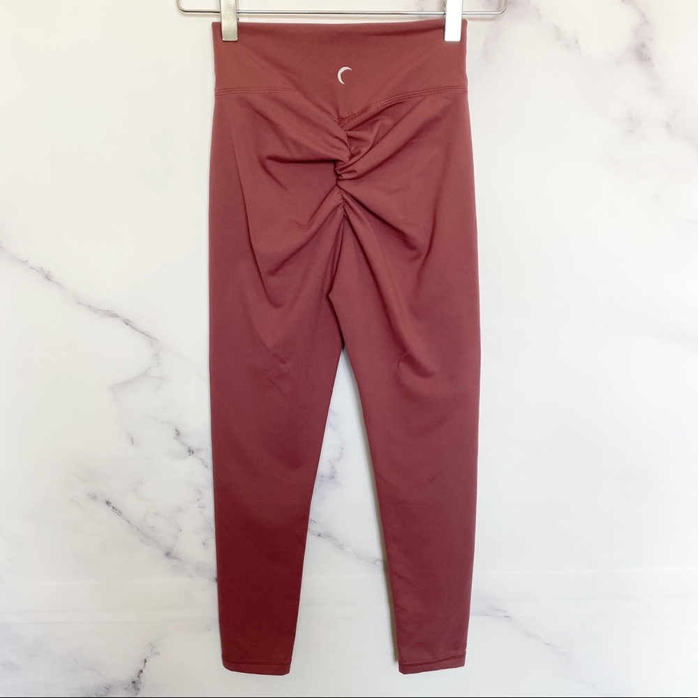 ZYIA | Scrunchy What Poppy High Rise 7/8 Leggings - Picture 6 of 10